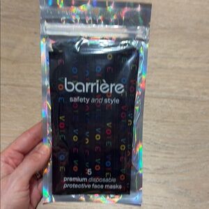 NWT Barriere Premium Disposable Face Masks in VOTE